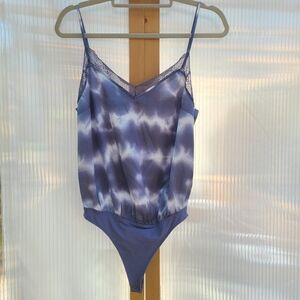 Abercrombie And‎ Fitch Tie-Dye Blue Lace Trim Camisole Bodysuit
